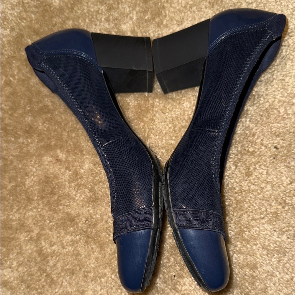 Anne Klein Women's Navy heels - size 7 - Picture 2 of 8